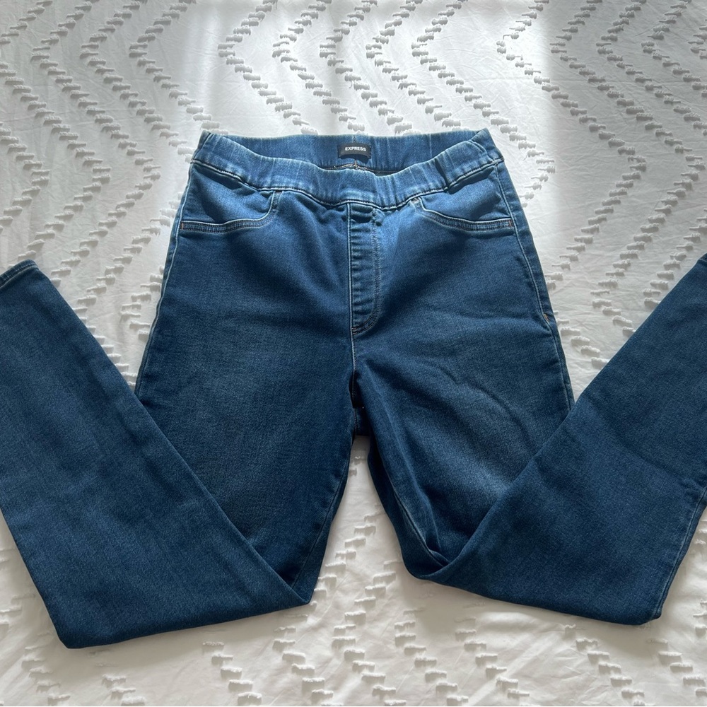 EXPRESS Pull On Jeans